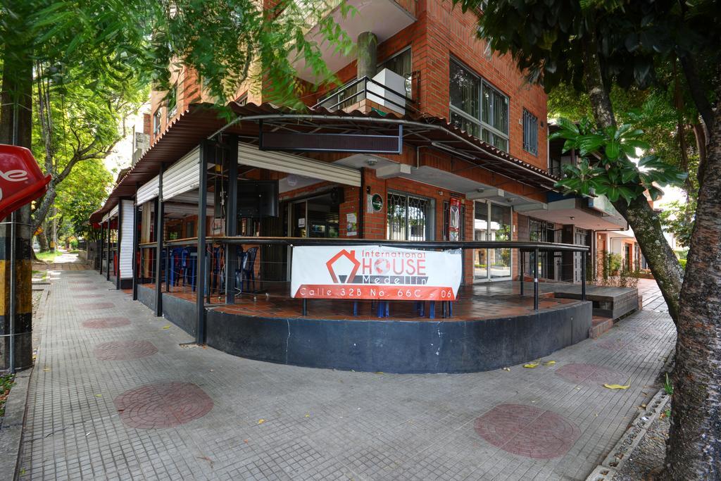 International House Co-Living Hostel Medellin Bagian luar foto