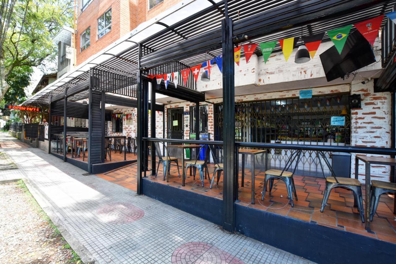 International House Co-Living Hostel Medellin Bagian luar foto