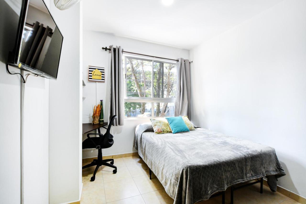 International House Co-Living Hostel Medellin Bagian luar foto